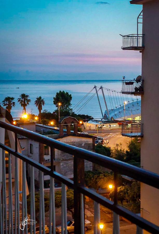Neverending Sea Luxury Apartment In Salerno Center Dış mekan fotoğraf